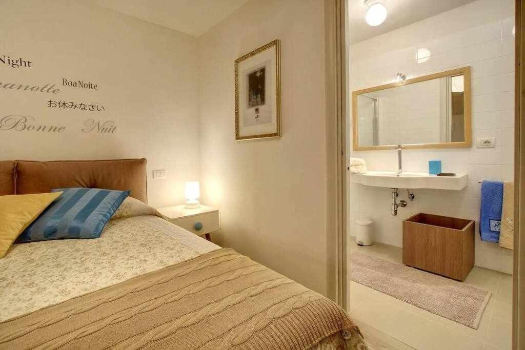 Faenza Elegant Apartment Florens Exteriör bild